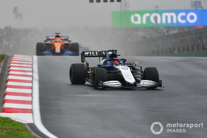 George Russell, Williams FW43B, Daniel Ricciardo, McLaren MCL35M