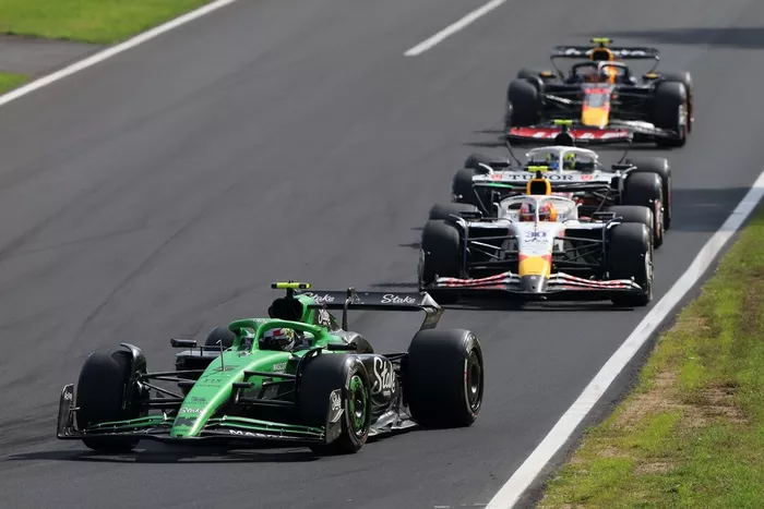 Liam Lawson, Racing Bulls Team, Oliver Bearman, Haas F1 Team, Gabriel Bortoleto, Sauber
