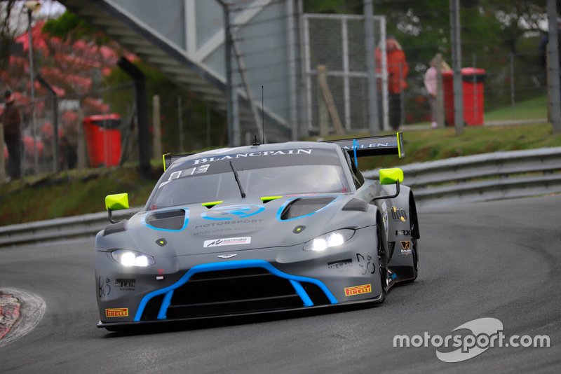 #76 R-Motorsport Aston Martin Vantage AMR GT3: Ricky Collard, Marvin Kirchhöfer
