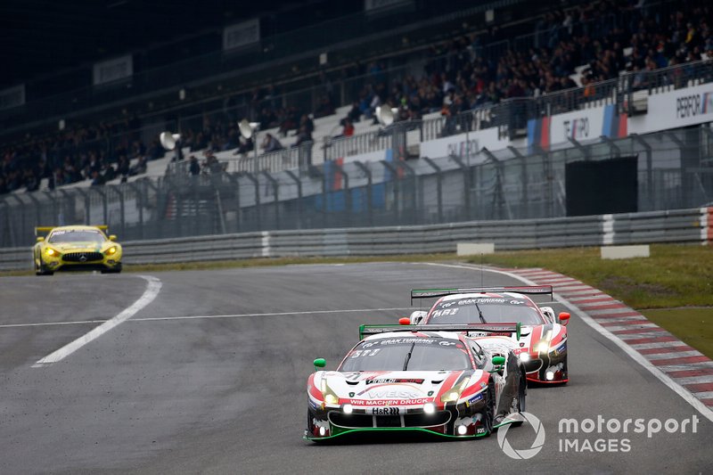 #11 Wochenspiegel Team Monschau Ferrari 488 GT3: Georg Weiss, Leonard Weiss, Hendrik Still