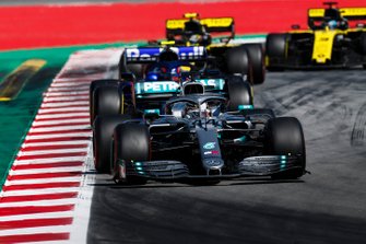 Valtteri Bottas, Mercedes AMG W10, Alexander Albon, Toro Rosso STR14, Nico Hulkenberg, Renault R.S. 19, Daniel Ricciardo, Renault R.S.19