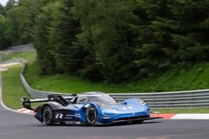 Romain Dumas, Volkswagen ID.R at the Nürburgring-Nordschleife chasing a new e-record