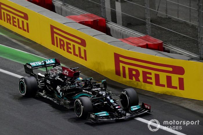 Lewis Hamilton, Mercedes W12