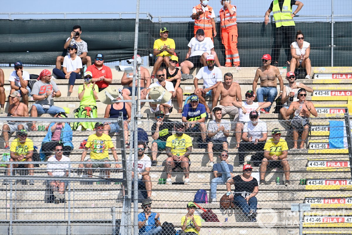 Il pubblico sulle tribune