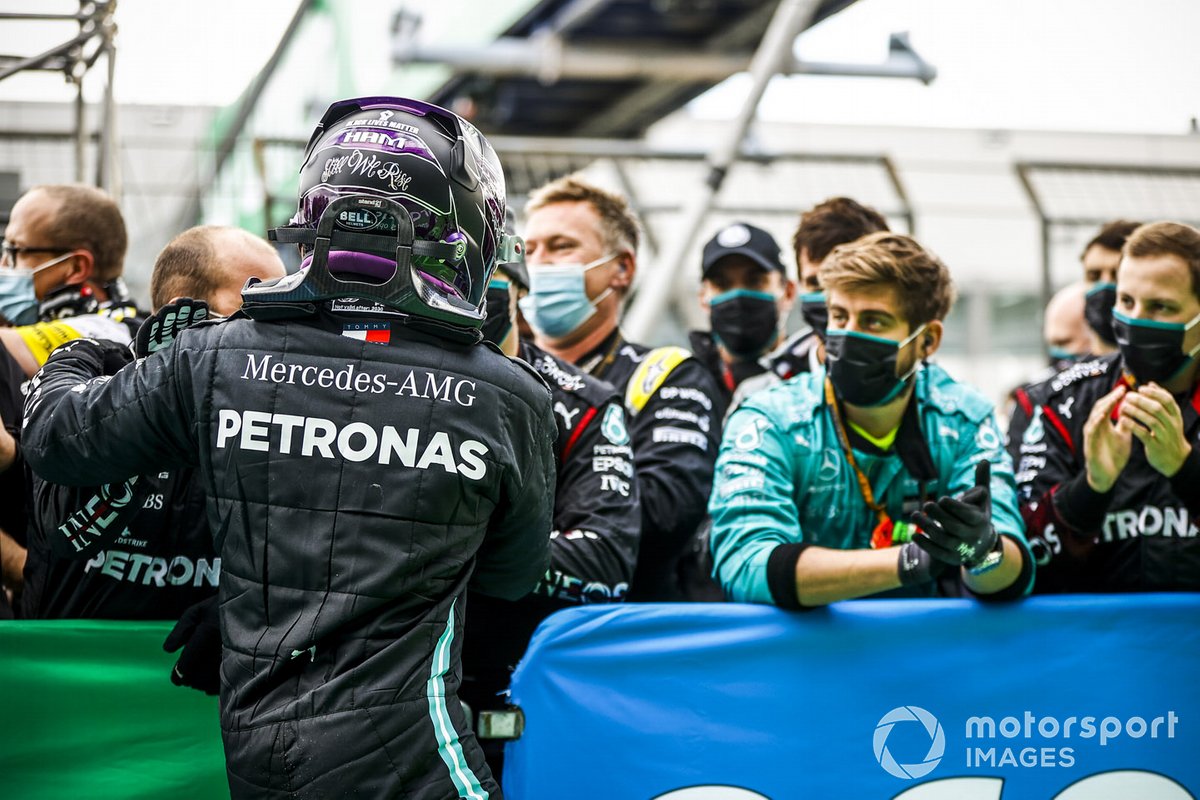 Race Winner Lewis Hamilton, Mercedes-AMG F1 celebrates in Parc Ferme