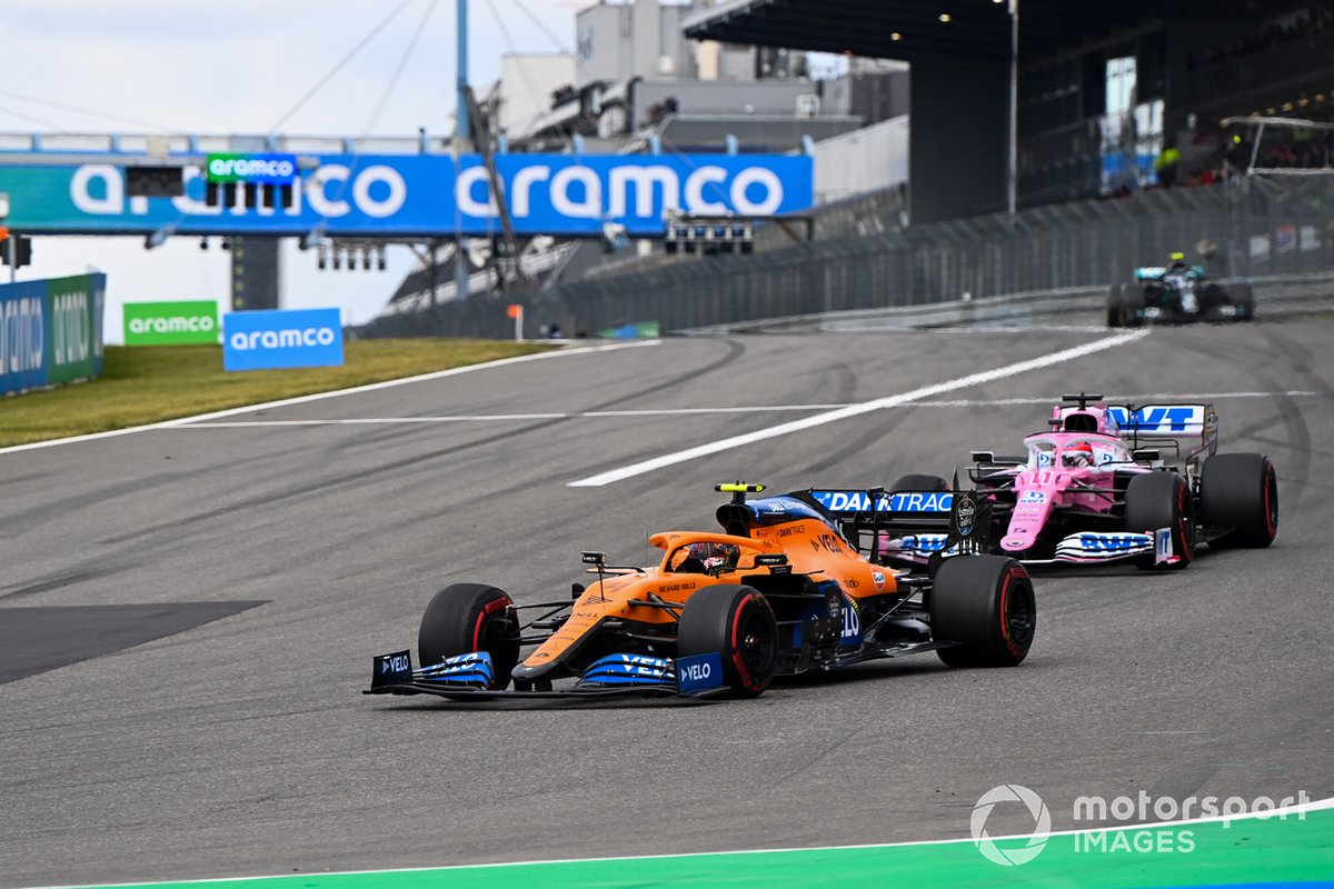 Lando Norris, McLaren MCL35, Sergio Perez, Racing Point RP20