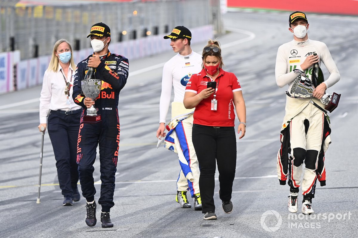 Tercer lugar Dennis Hauger, Prema Racing, Ganador David Schumacher, Trident, y el segundo lugar Frederik Vesti, ART Grand Prix