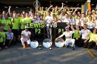 Podyum: Yarış galibi Valtteri Bottas, Mercedes AMG F1, 2. Lewis Hamilton, Mercedes AMG F1