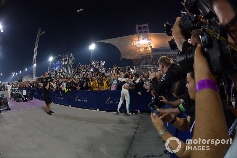 Lewis Hamilton, Mercedes AMG F1, 1st position, celebrates in Parc Ferme with his team