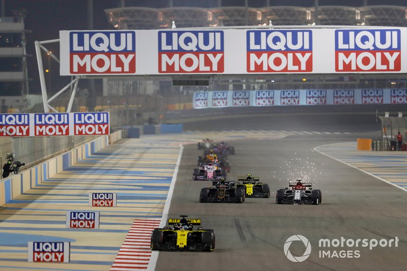 Daniel Ricciardo, Renault R.S.19, precede Kevin Magnussen, Haas F1 Team VF-19, Nico Hulkenberg, Renault R.S. 19, e Kimi Raikkonen, Alfa Romeo Racing C38