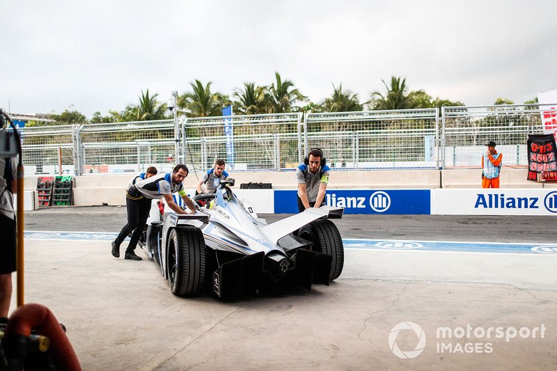 Felipe Massa, Venturi Formula E, Venturi VFE05, is pushed into the garage