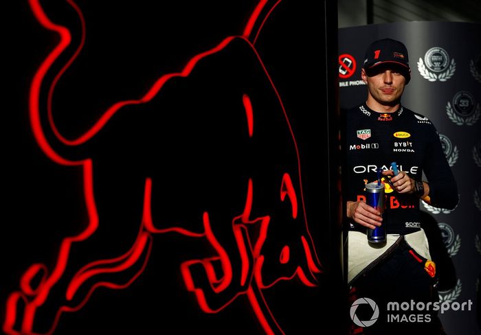 Max Verstappen, Red Bull Racing, es entrevistado