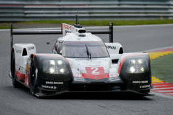 #2 Porsche Team Porsche 919 Hybrid: Timo Bernhard, Earl Bamber, Brendon Hartley