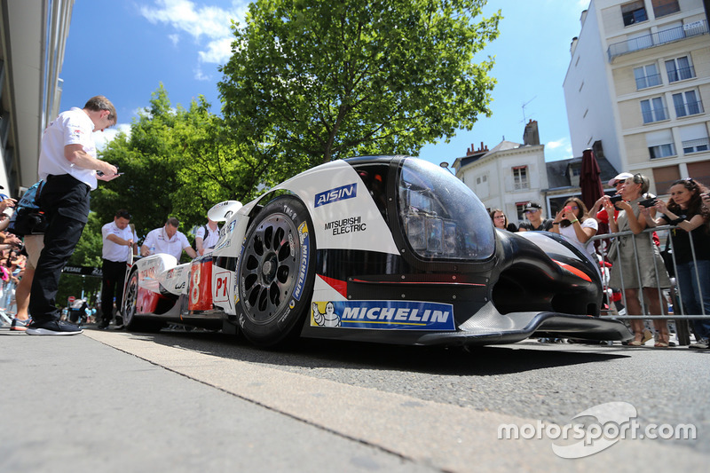 #8 Toyota Gazoo Racing Toyota TS050 Hybrid: Anthony Davidson, Sébastien Buemi, Kazuki Nakajima