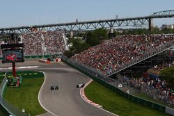 Valtteri Bottas, Mercedes-Benz F1 W08 and Lance Stroll, Williams FW40