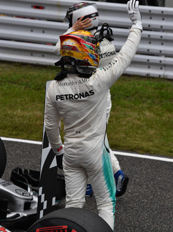Pole sitter Lewis Hamilton, Mercedes AMG F1 celebrates in parc ferme