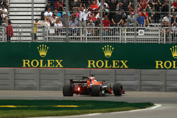 Fernando Alonso, McLaren MCL32 stops on track in FP1