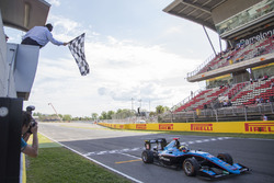 Sieg für Arjun Maini, Jenzer Motorsport