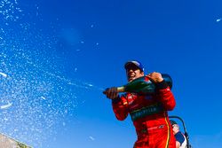 Lucas di Grassi, ABT Schaeffler Audi Sport, celebra en el podio