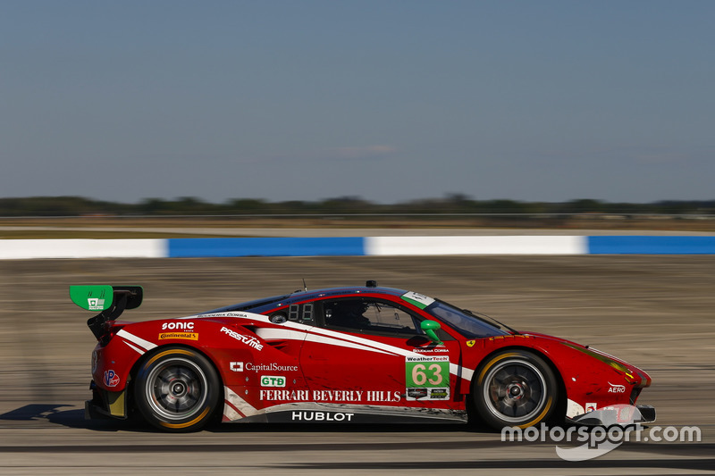 #63 Scuderia Corsa Ferrari 488 GT3: Christina Nielsen, Alessandro Balzan, Matteo Cressoni