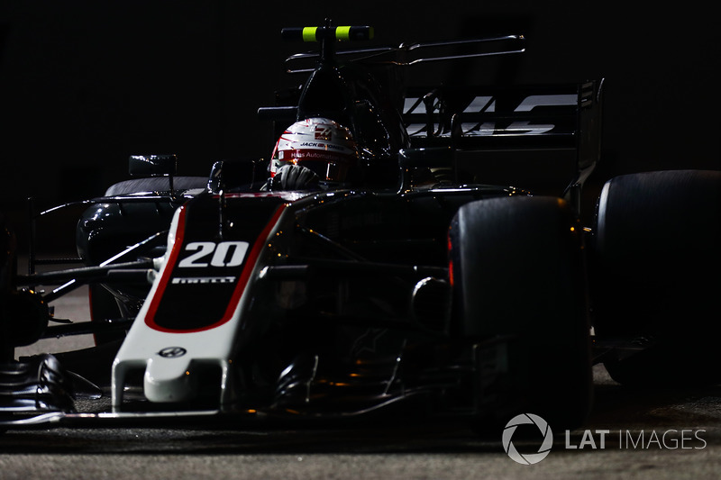 16. Kevin Magnussen, Haas F1 Team VF-17