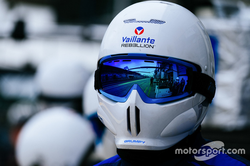 Vaillante Rebellion Racing crew member