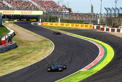 Valtteri Bottas, Mercedes AMG F1 W08, chases Daniel Ricciardo, Red Bull Racing RB13