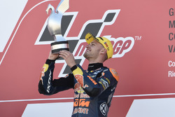 Podium : le vainqueur Brad Binder, Red Bull KTM Ajo, KTM