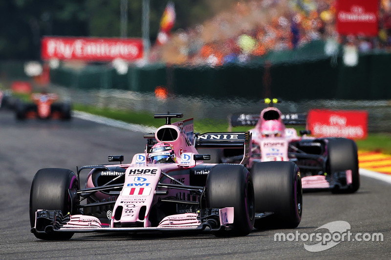 Sergio Perez, Sahara Force India VJM10, Esteban Ocon, Sahara Force India VJM10