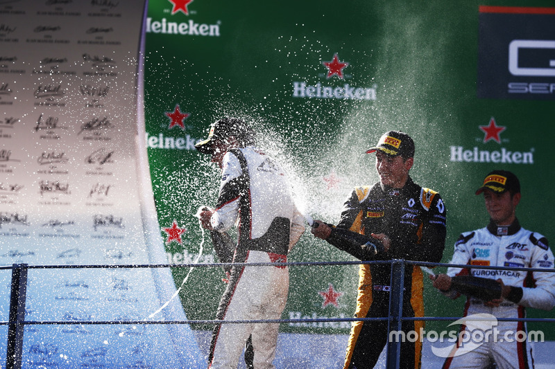 Podio: Jack Aitken, ART Grand Prix, George Russell, ART Grand Prix; Anthoine Hubert, ART Grand Prix