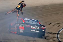 Winner Martin Truex Jr., Furniture Row Racing Toyota