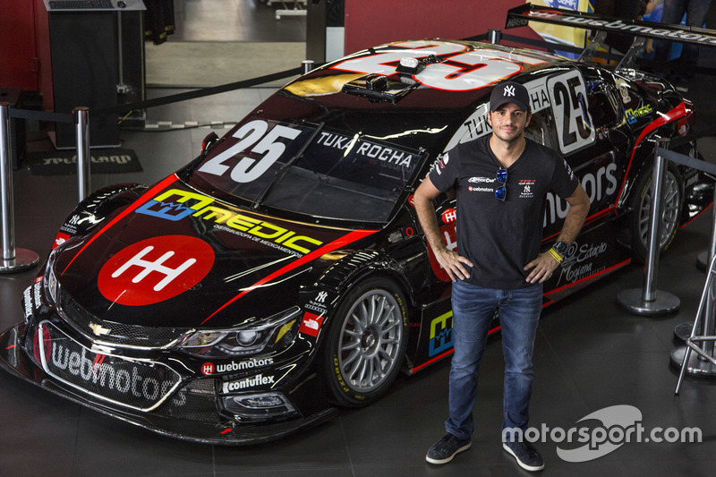 Tuka Rocha apresenta carro de 2017 para Stock Car