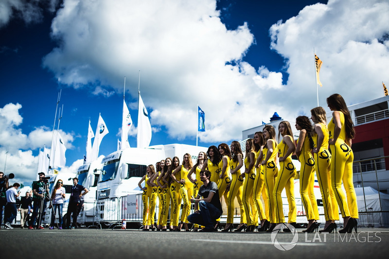 Grid girls