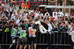 Race winner Valtteri Bottas, Mercedes AMG F1