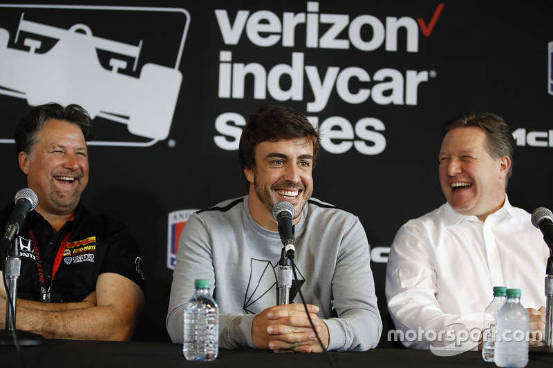 O anúncio pegou a todos de surpresa, já que havia tempo que um piloto em atividade na F1 não competia na Indy 500 - especialmente pelo fato da prova cair no mesmo dia do GP de Mônaco, a etapa mais prestigiosa da F1.