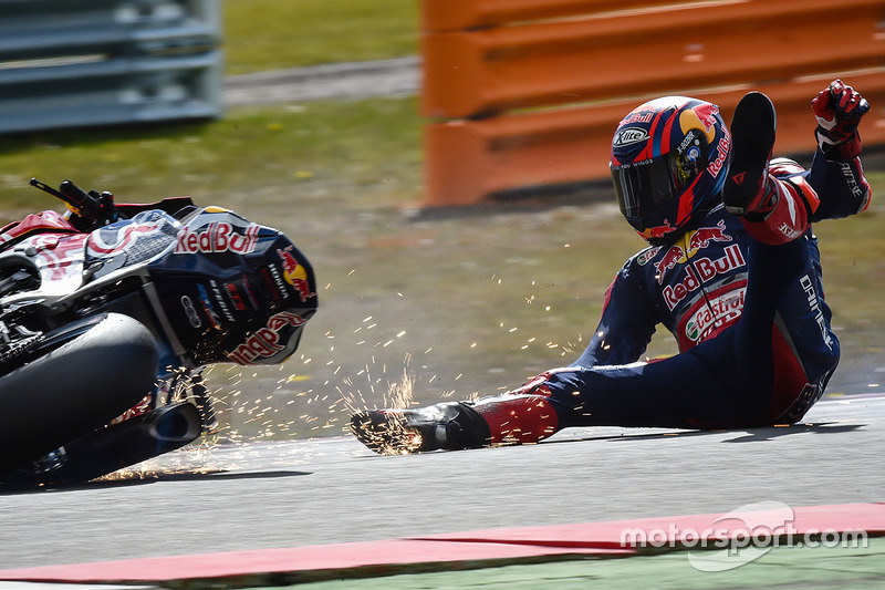 Sturz: Stefan Bradl, Honda World Superbike Team