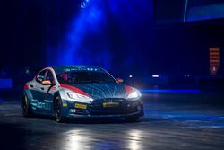 De Electric GT Tesla in de Live Action Arena