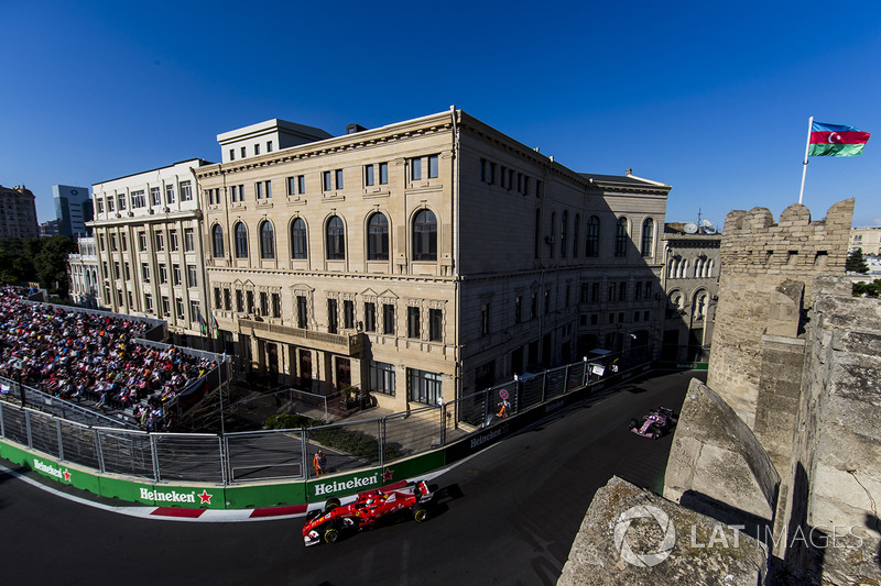 Sebastian Vettel, Ferrari SF70H, Sergio Pérez, Sahara Force India F1 VJM10