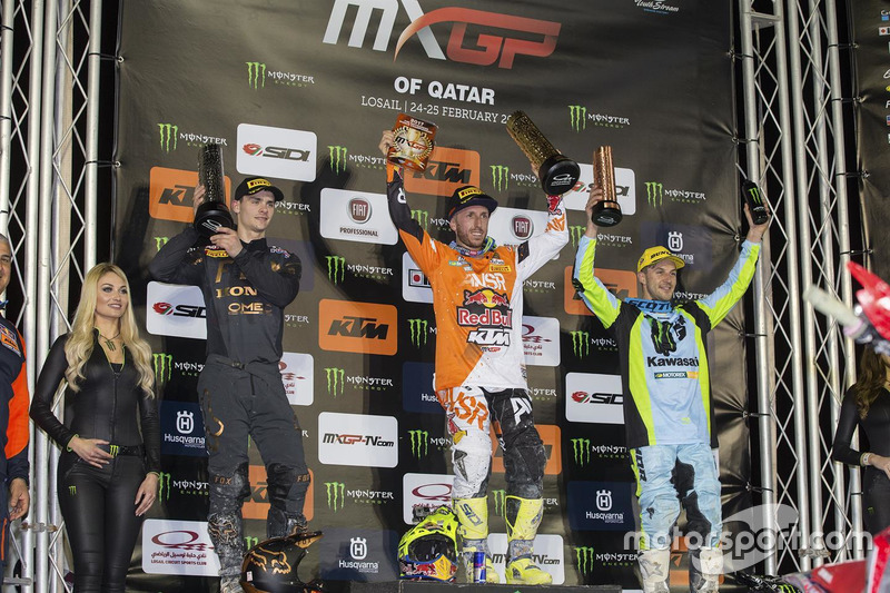 Podio Gara 1: Tim Gajser, Tony Cairoli e Clement Desalle