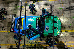 #33 Falken Motorsports, BMW M6 GT3: Peter Dumbreck, Alexandre Imperatori, Stef Dusseldorp, Marco Seefried