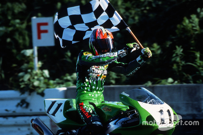 Race winner Hitoyasu Izutsu, Kawasaki Racing