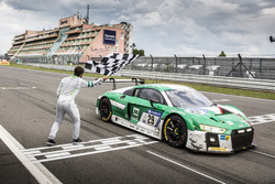 Zieldurchfahrt: 1. #29 Audi Sport Team Land-Motorsport, Audi R8 LMS: Christopher Mies, Connor De Phillippi, Markus Winkelhock, Kelvin van der Linde