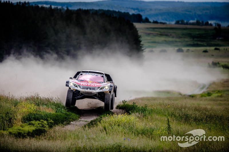 #104 Peugeot Sport Peugeot 3008 DKR: Sébastien Loeb, Daniel Elena