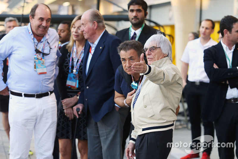 Bernie Ecclestone with Jean Alesi