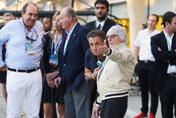 Bernie Ecclestone met Jean Alesi