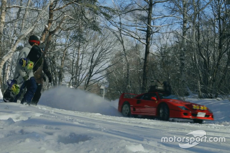 Ferrari F40 у снігу