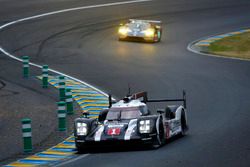 #1 Porsche Team Porsche 919 Hybrid: Timo Bernhard, Mark Webber, Brendon Hartley