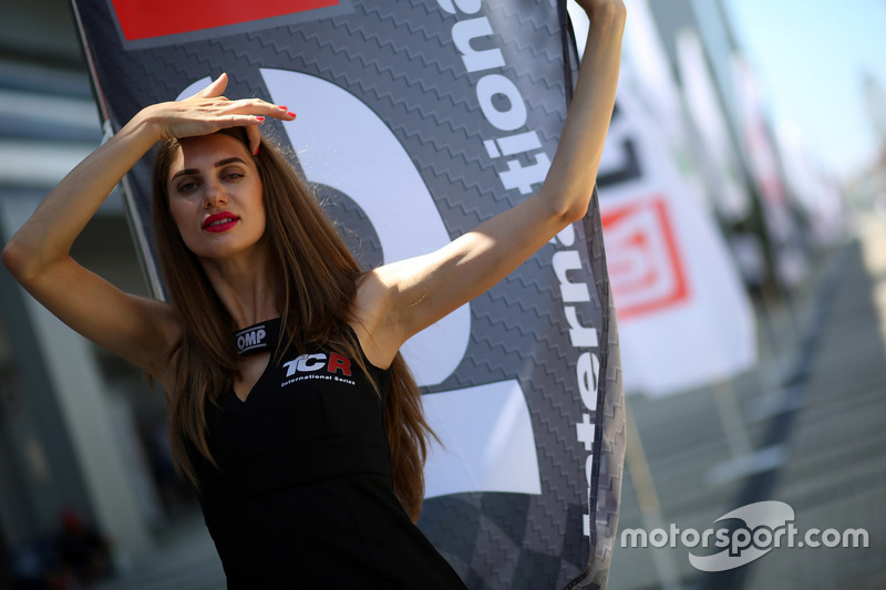 Grid girl