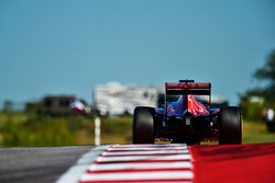 Carlos Sainz Jr, Scuderia Toro Rosso STR11