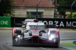 #7 Audi Sport Team Joest Audi R18: Marcel Fassler, Andre Lotterer, Benoit Tréluyer
